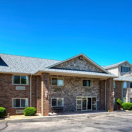 All Towne Suites Saint Robert Bagian luar foto