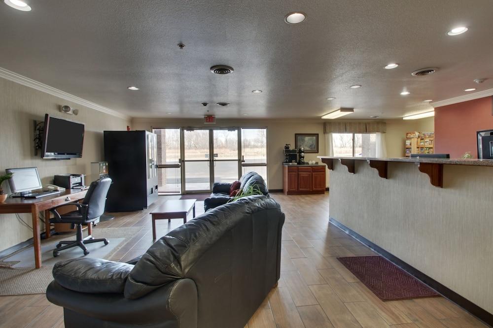 All Towne Suites Saint Robert Bagian luar foto