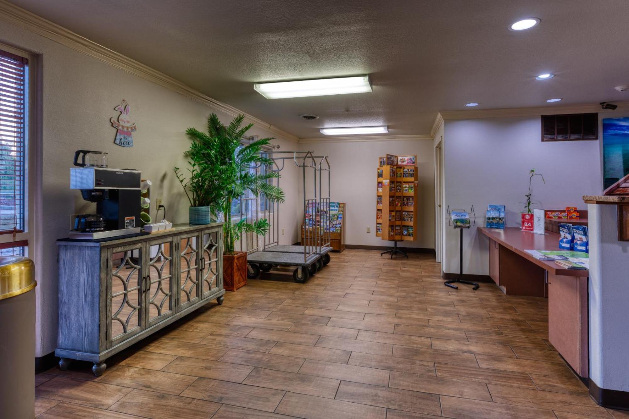 All Towne Suites Saint Robert Bagian luar foto