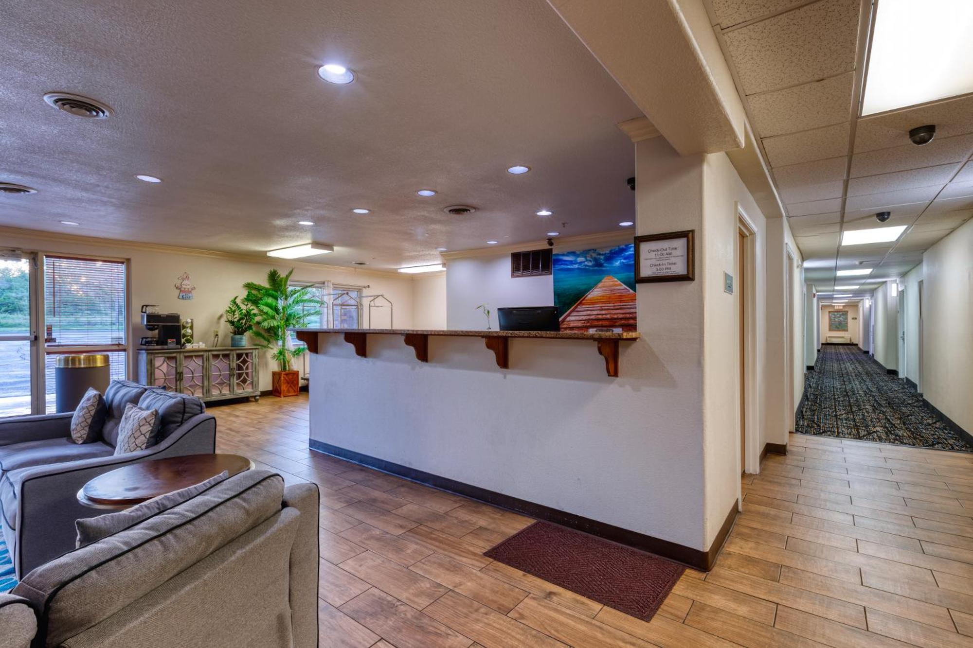 All Towne Suites Saint Robert Bagian luar foto
