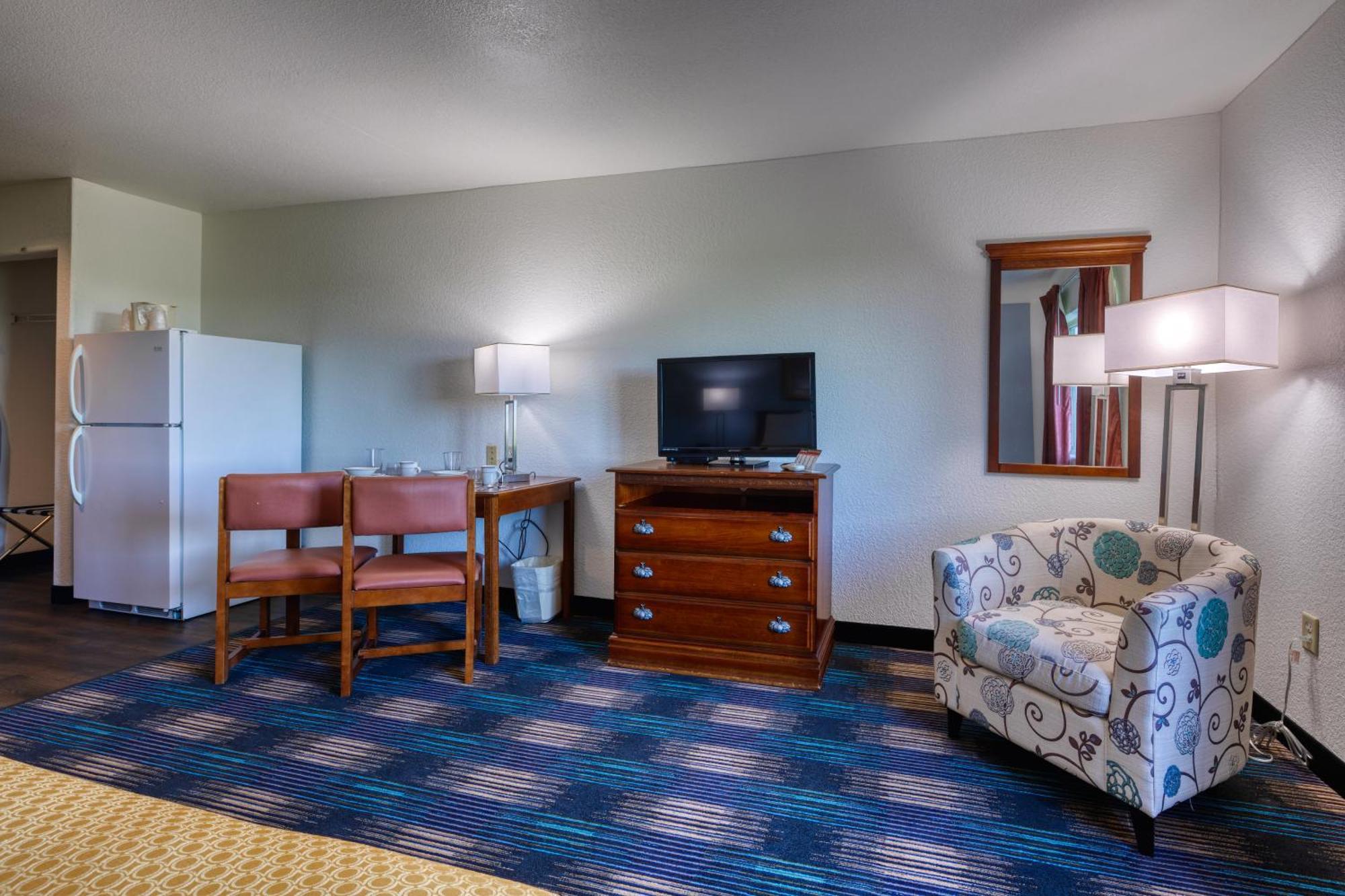 All Towne Suites Saint Robert Bagian luar foto