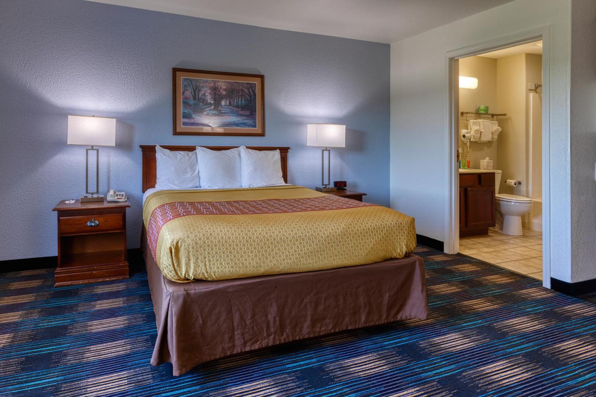 All Towne Suites Saint Robert Bagian luar foto