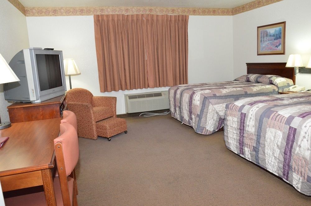 All Towne Suites Saint Robert Bagian luar foto